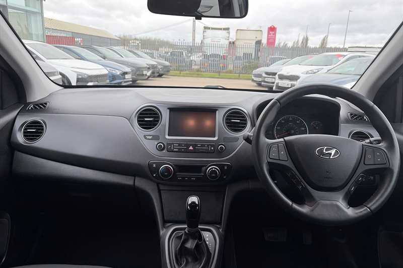 Used Hyundai i10 2017 for sale - 77887225: Photo 13