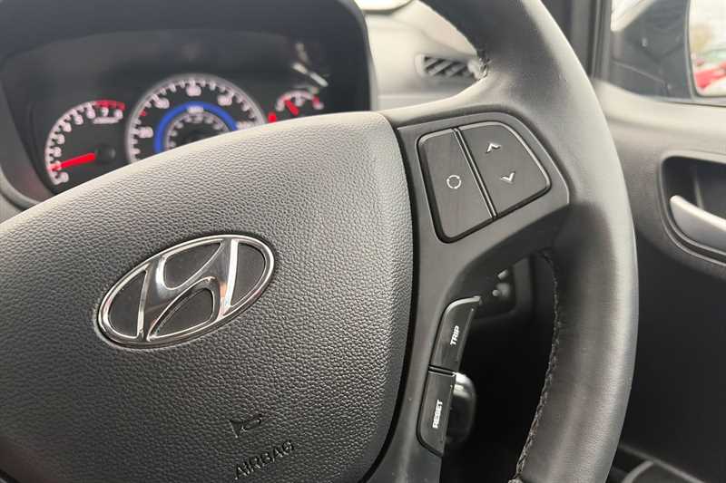 Used Hyundai i10 2017 for sale - 77887225: Photo 22