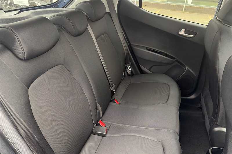 Used Hyundai i10 2017 for sale - 77887225: Photo 24