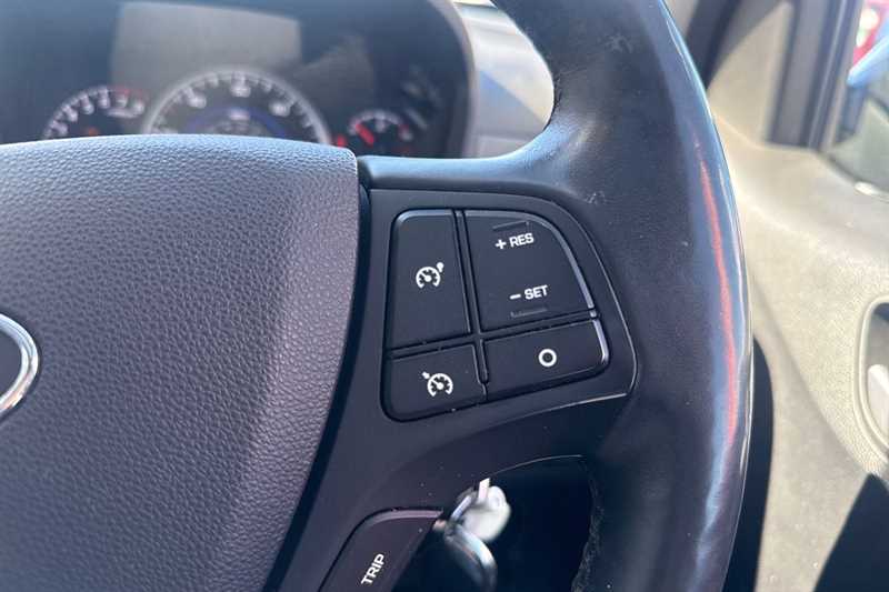 Used Hyundai i10 2018 for sale - 78137839: Photo 21