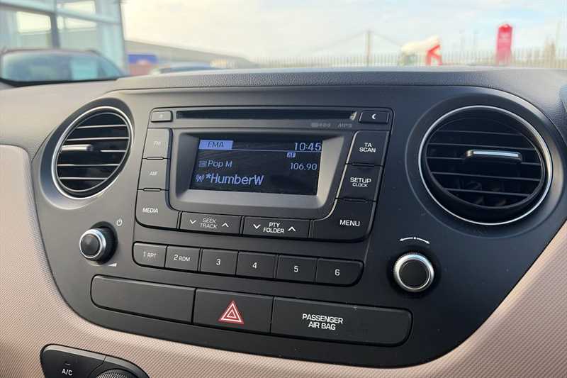 Used Hyundai i10 2015 for sale - 77801022: Photo 18