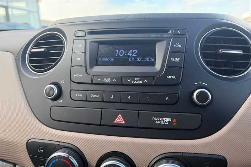 Used Hyundai i10 2015 for sale - 77801022: Photo 19