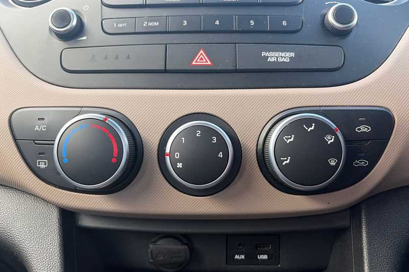 Used Hyundai i10 2015 for sale - 77864333: Photo 15