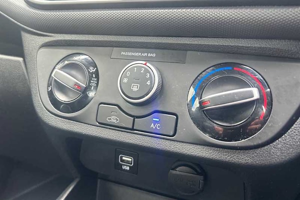 Used Hyundai i10 2023 for sale - 76155211: Photo 15
