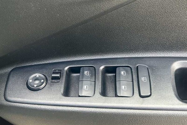 Used Hyundai i10 2023 for sale - 76155211: Photo 16