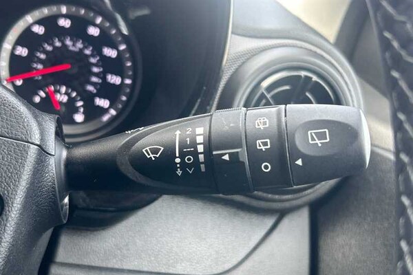 Used Hyundai i10 2023 for sale - 76155211: Photo 40