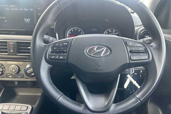 Used Hyundai i10 2023 for sale - 76155211: Photo 42