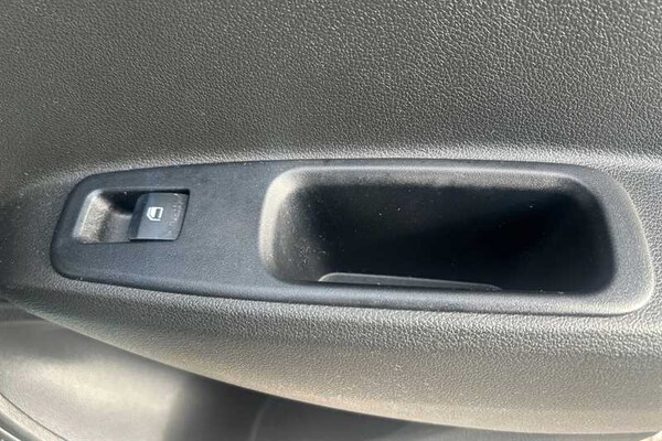 Used Hyundai i10 2023 for sale - 76155211: Photo 47