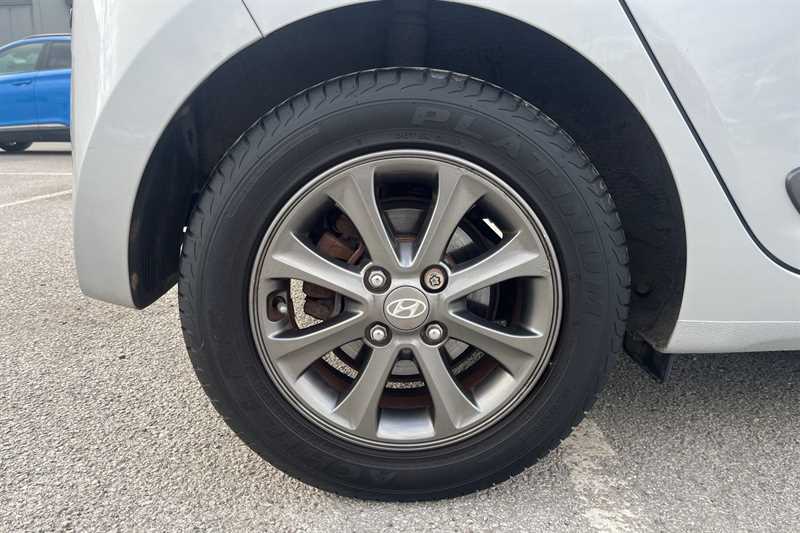 Used Hyundai i10 2014 for sale - 76490083: Photo 10