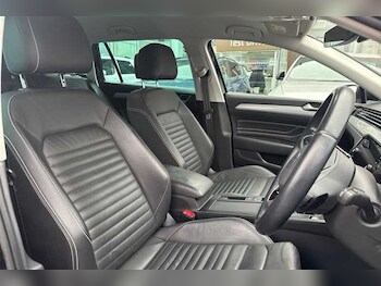 Used Volkswagen Passat undefined for sale - 77317159: Photo