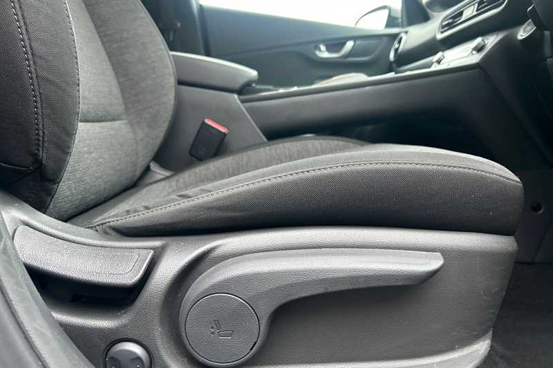 Used Hyundai KONA 2021 for sale - 76858106: Photo 26