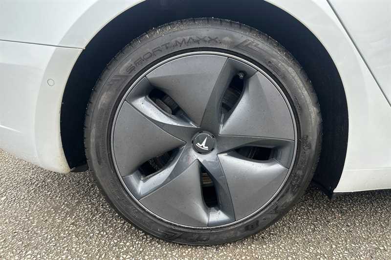 Used Tesla Model 3 2020 for sale - 77318072: Photo 9