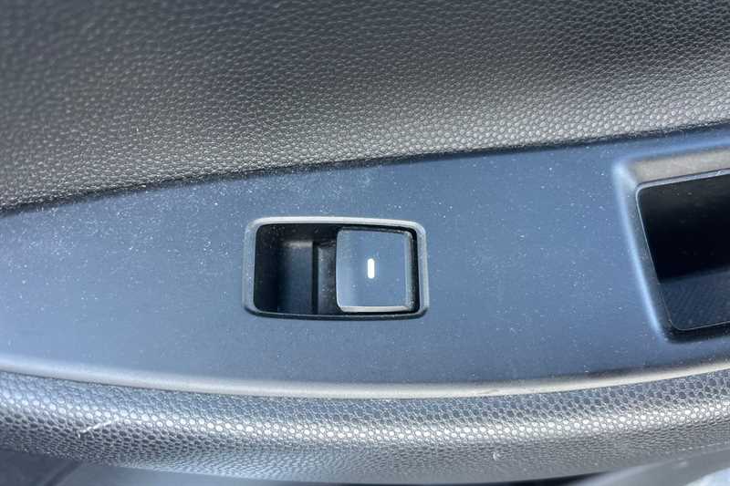 Used Hyundai i20 2020 for sale - 78208552: Photo 40