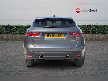 Used Jaguar F-Pace 2019 for sale - 79041588: Photo