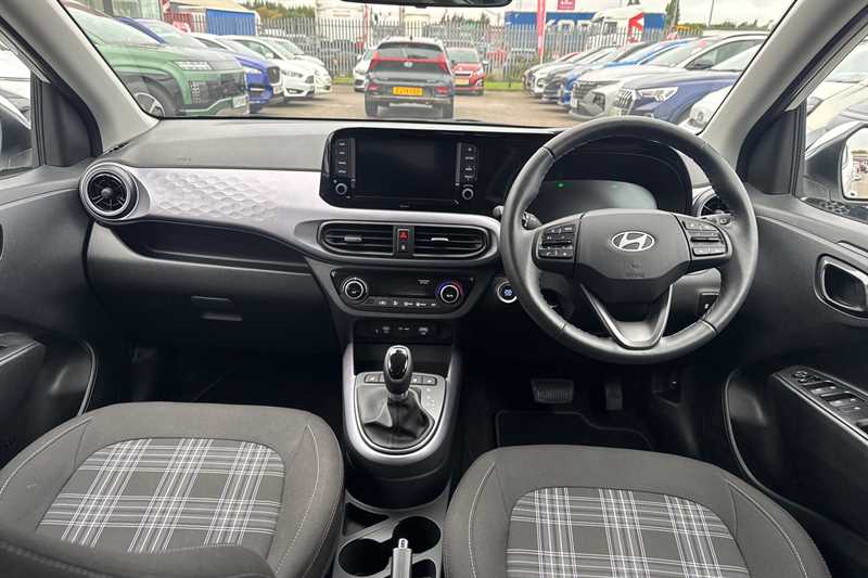 Used Hyundai i10 2024 for sale - 76503960: Photo 13