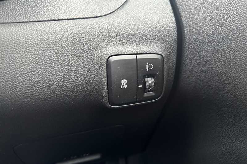 Used Hyundai i10 2024 for sale - 76503960: Photo 38