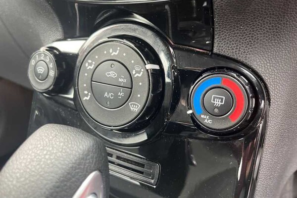 Used Ford Fiesta 2015 for sale - 76004573: Photo 15