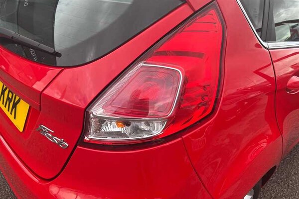 Used Ford Fiesta 2015 for sale - 76004573: Photo 32