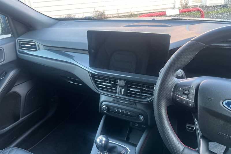 Used Ford Focus 2023 for sale - 76930679: Photo 14