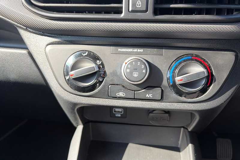 Used Hyundai i10 2023 for sale - 77944956: Photo 15