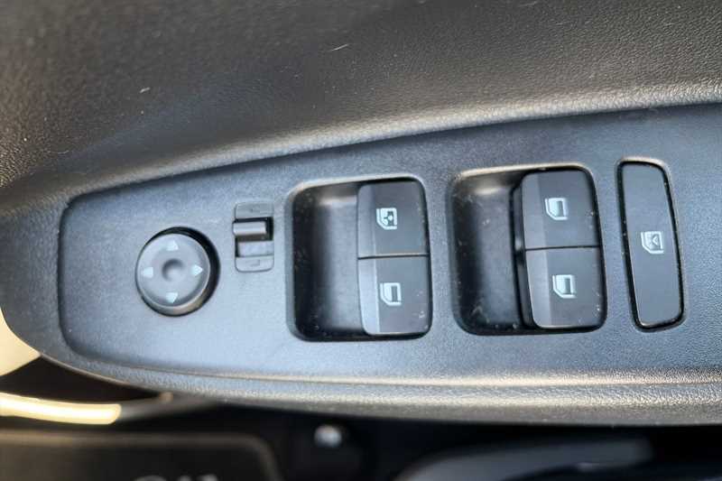 Used Hyundai i10 2023 for sale - 77944956: Photo 16