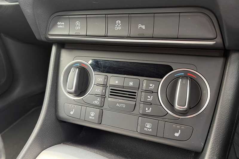 Used Audi Q3 2016 for sale - 77900532: Photo 15