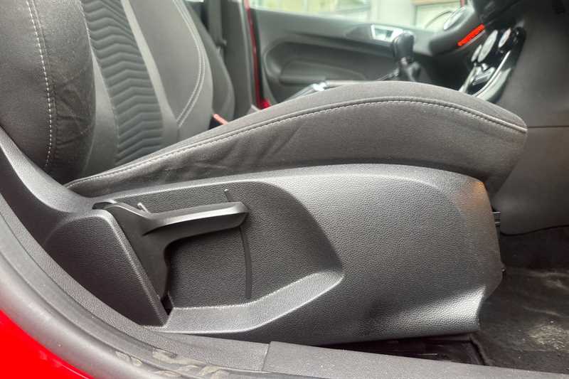 Used Ford Fiesta 2015 for sale - 77444997: Photo 26