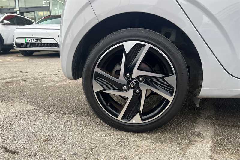 Used Hyundai i10 2023 for sale - 76530516: Photo 11