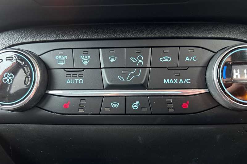 Used Ford Fiesta 2018 for sale - 78217704: Photo 44