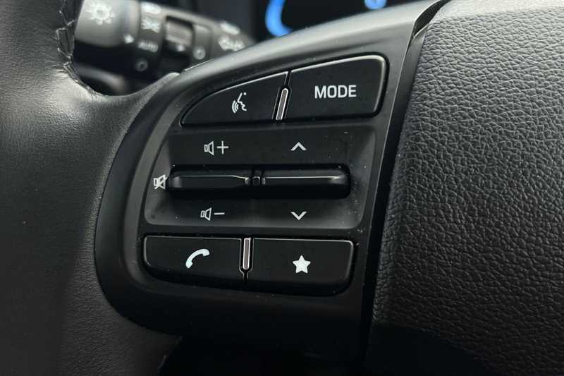 Used Hyundai i10 2023 for sale - 76805598: Photo 21