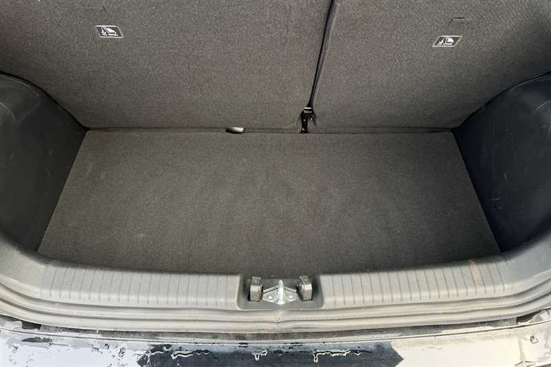 Used Hyundai i10 2023 for sale - 76805598: Photo 25