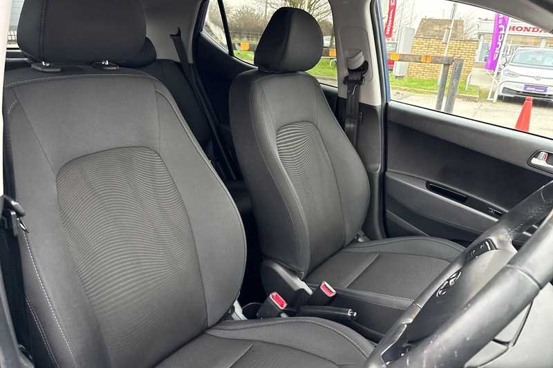 Used Hyundai i10 2017 for sale - 77844148: Photo 6