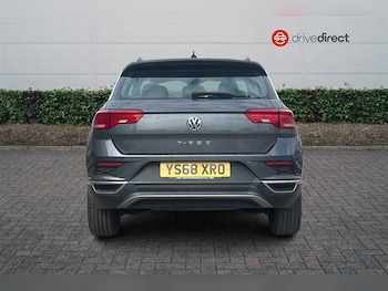 Used Volkswagen T-Roc 2018 for sale - 78731106: Photo