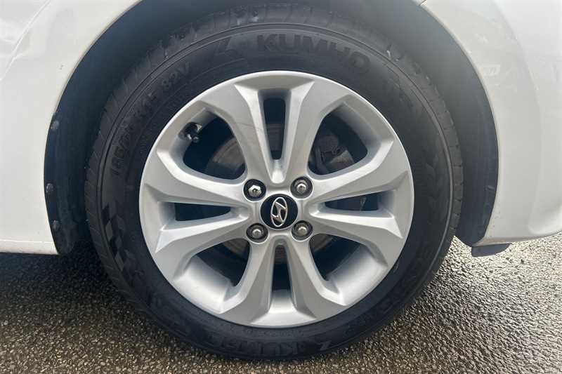 Used Hyundai i10 2019 for sale - 76517230: Photo 11