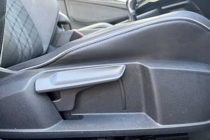 Used Volkswagen Golf 2021 for sale - 77843760: Photo 26