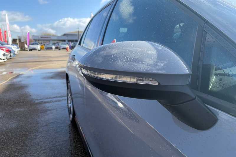 Used Volkswagen Golf 2021 for sale - 77843760: Photo 34