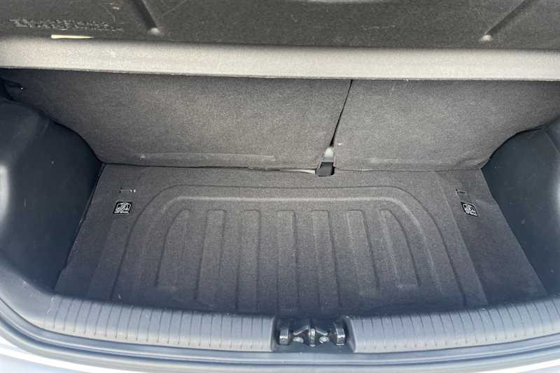 Used Hyundai i10 2014 for sale - 76463106: Photo 25