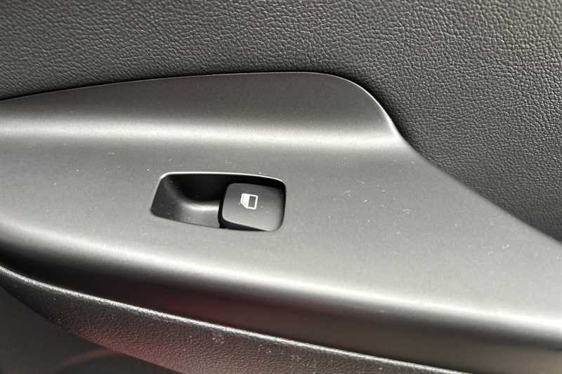 Used Hyundai KONA 2018 for sale - 76956613: Photo 39