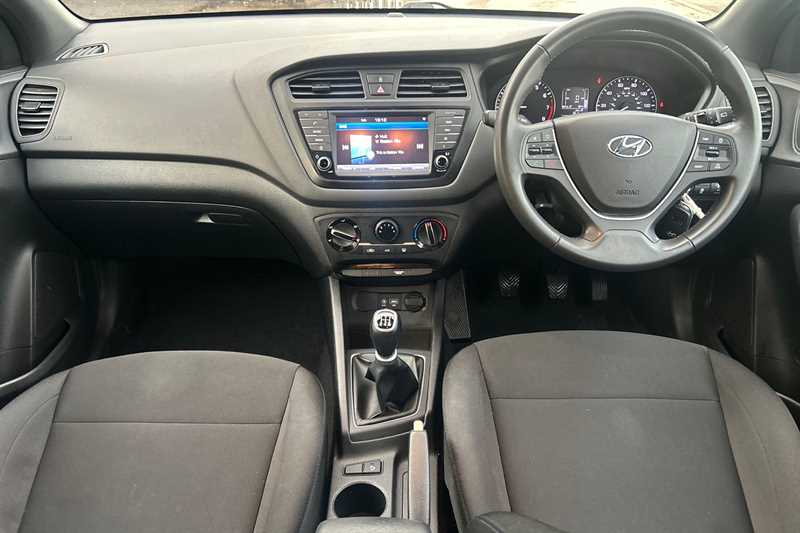 Used Hyundai i20 2018 for sale - 76448430: Photo 13