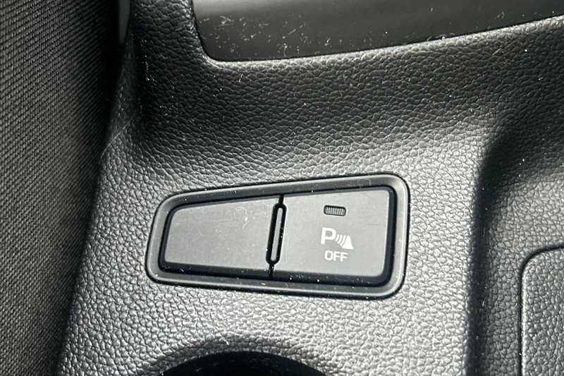 Used Hyundai i20 2018 for sale - 76448430: Photo 42