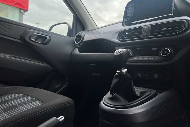 Used Hyundai i10 2023 for sale - 76516415: Photo 14