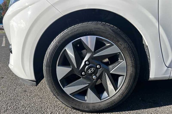 Used Hyundai i10 2023 for sale - 76155151: Photo 10