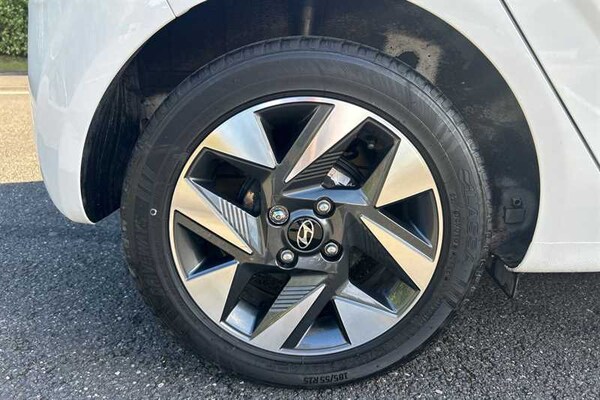Used Hyundai i10 2023 for sale - 76155151: Photo 12