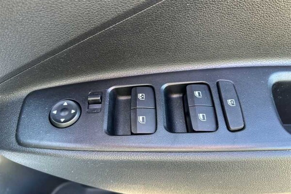 Used Hyundai i10 2023 for sale - 76155151: Photo 16