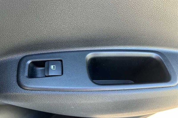 Used Hyundai i10 2023 for sale - 76155151: Photo 38