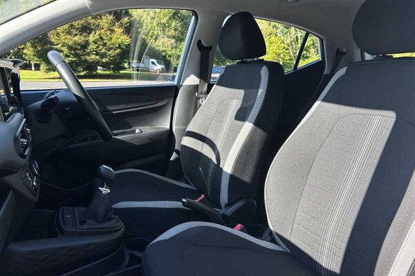 Used Hyundai i10 2023 for sale - 76155151: Photo 42