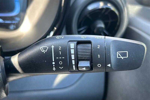 Used Hyundai i10 2023 for sale - 76155151: Photo 47