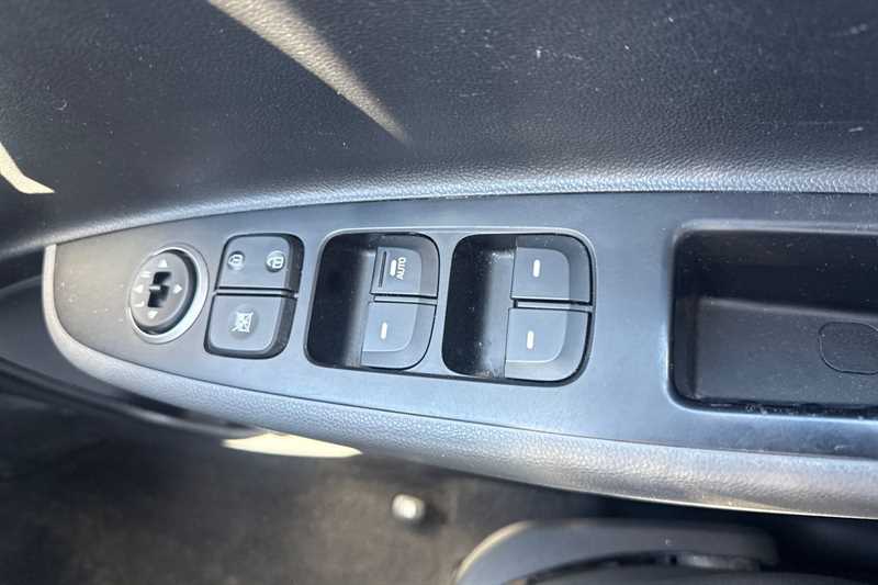 Used Hyundai i10 2018 for sale - 78160828: Photo 16