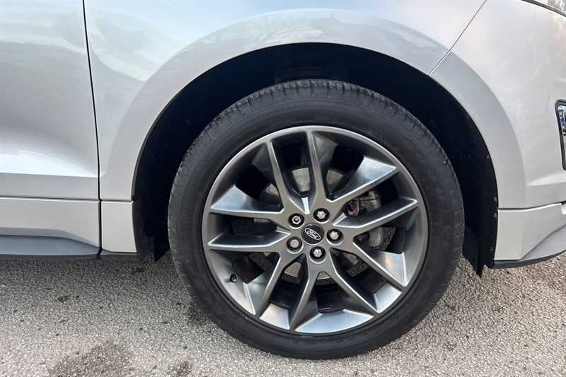 Used Ford Edge 2018 for sale - 76955883: Photo 2