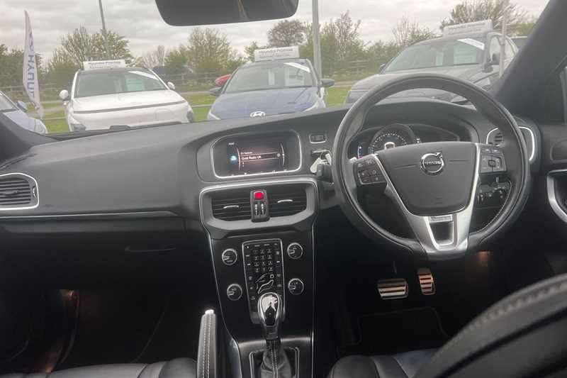 Used Volvo V40 2019 for sale - 78216528: Photo 13